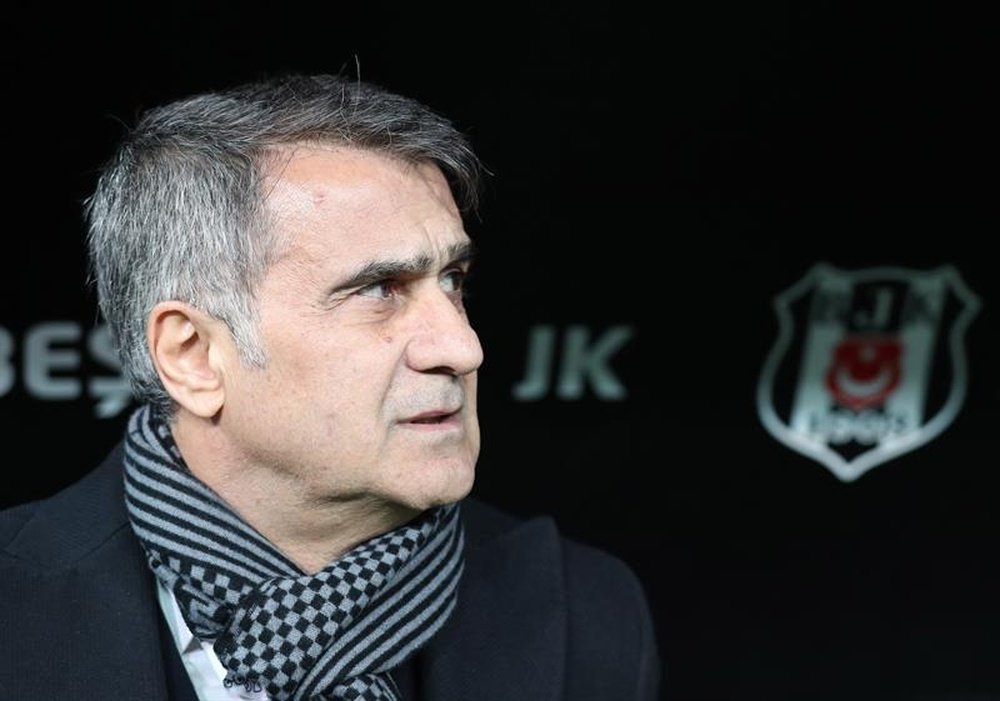 Senol Günes entrenará a la Selección hasta 2022. EFE
