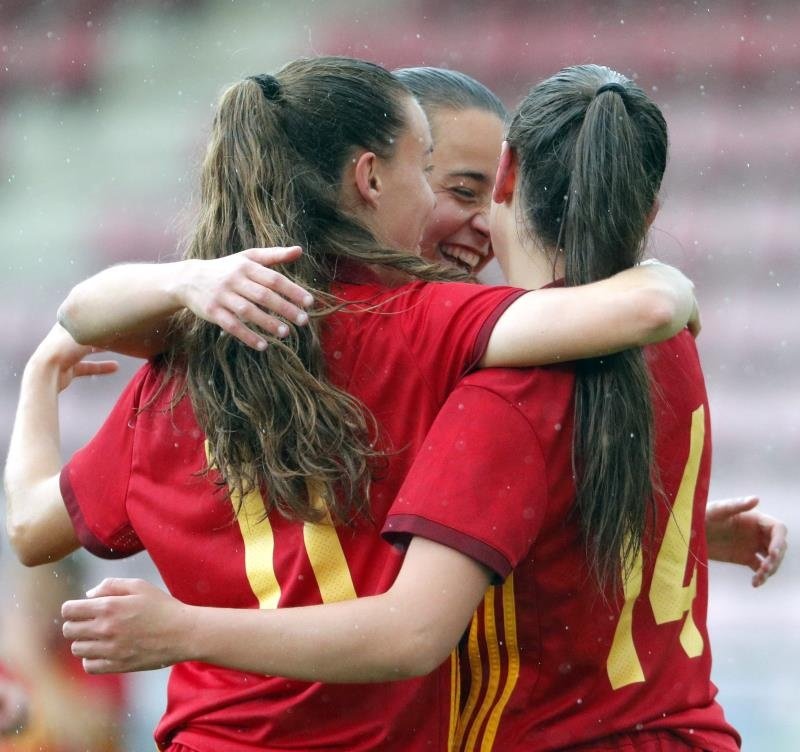 España ganó 7-0. EFE