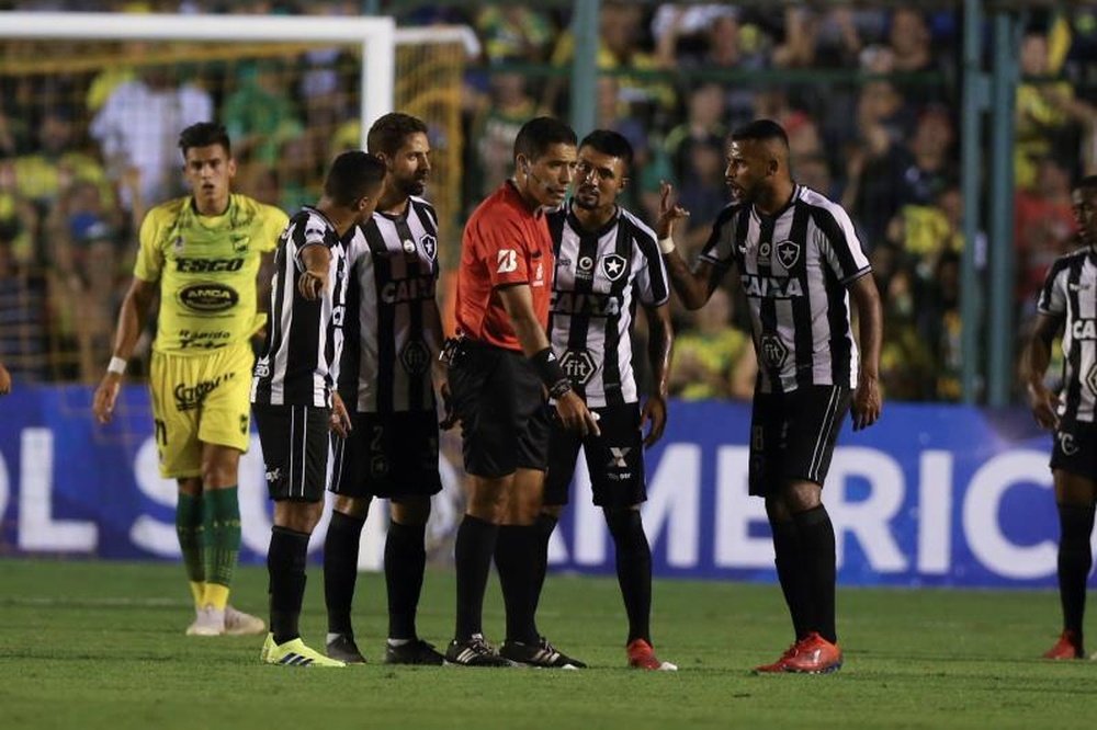 Botafogo ganó en el campo de Fluminense. EFE