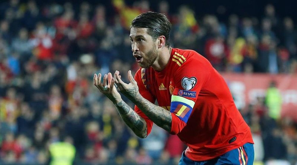 Ramos no se baja de 'la Roja' pese a su lesión. EFE/Archivo