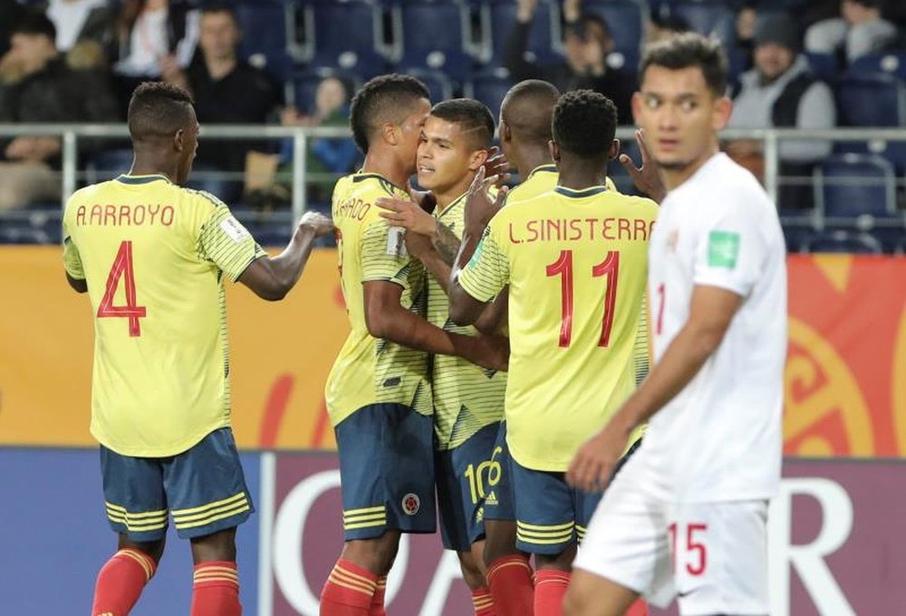 Colombia golea al ritmo del 'Cucho'. EFE