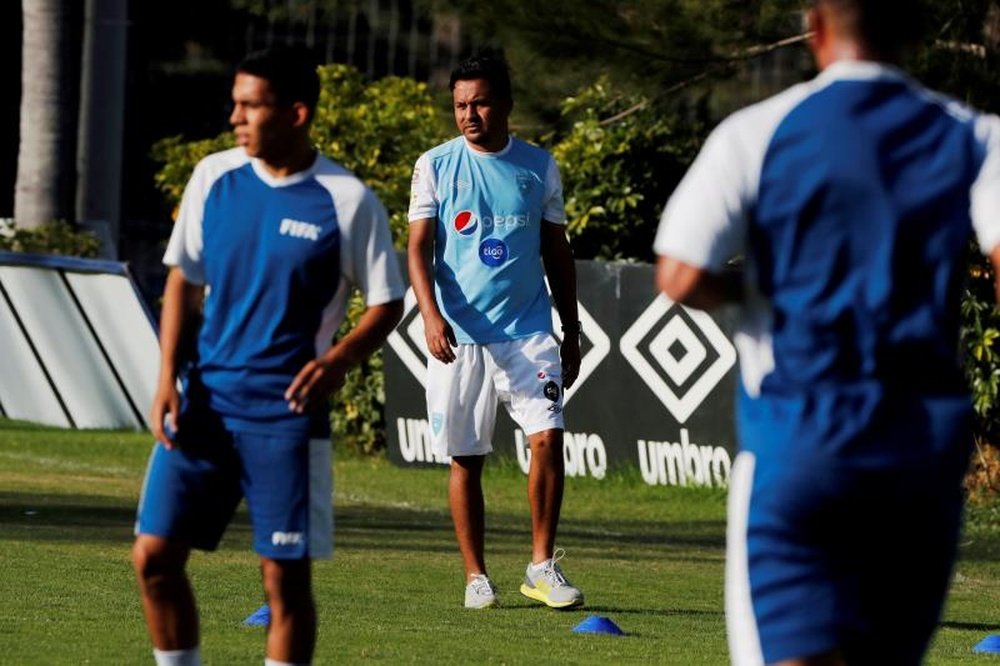 Villatoro anuncia su lista de 20 para el amistoso ante Paraguay. EFE/Archivo
