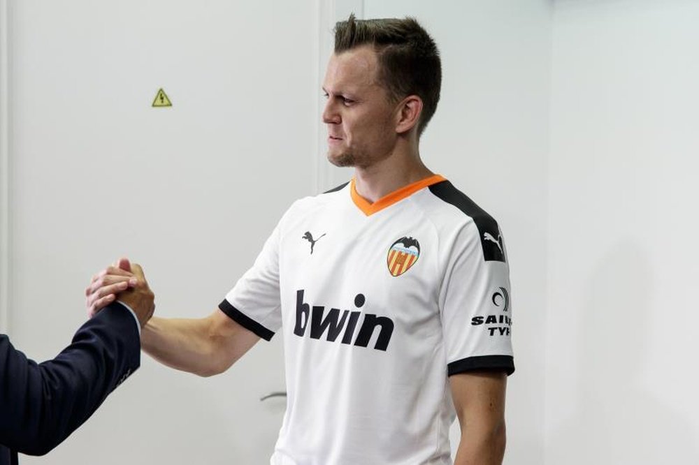 Cheryshev estuvo en la presentación de un nuevo patrocinador del Valencia. EFE