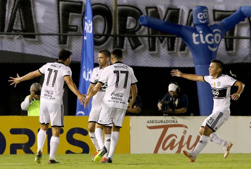 Olimpia se medirá a Liga de Quito. EFE/Andrés Cristaldo/Archivo