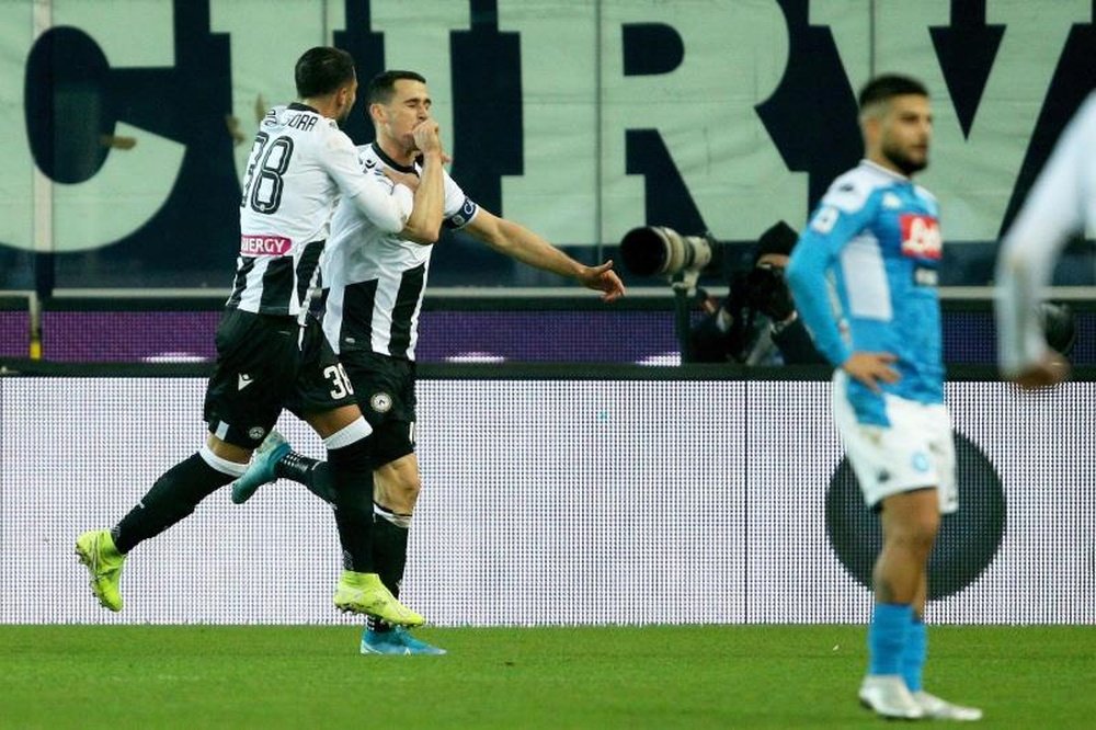 El Udinese aprovechó el mal momento del Nápoles. EFE