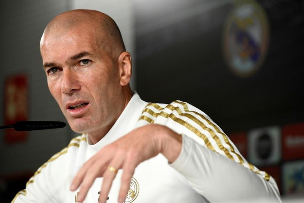 Zidane no quiere saber nada del 'Clásico' hasta que llegue la fecha. EFE