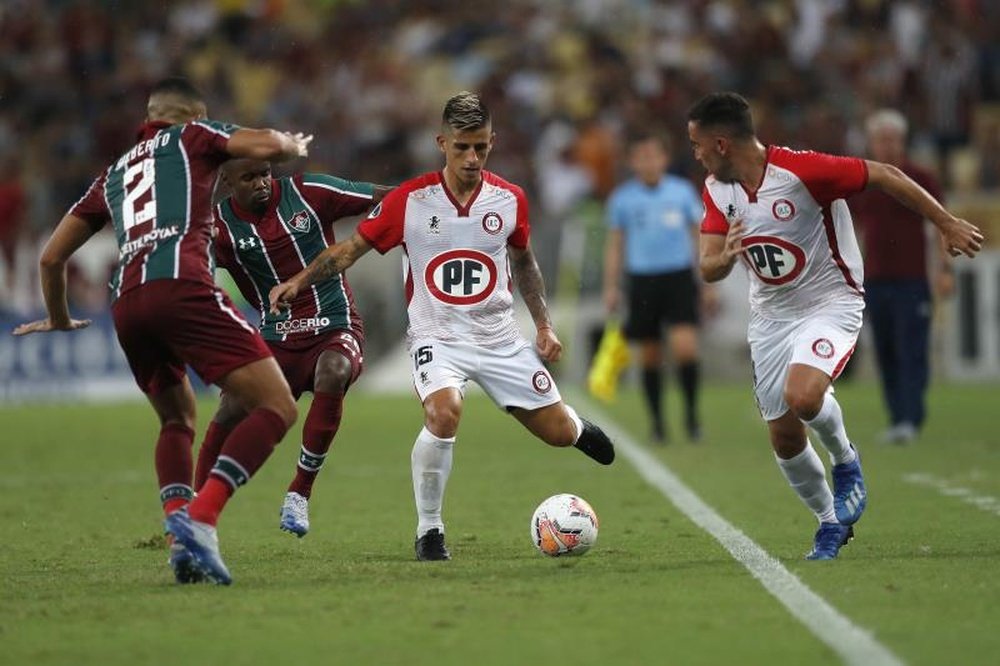 La Calera rasca un empate de la crisis de Fluminense. EFE