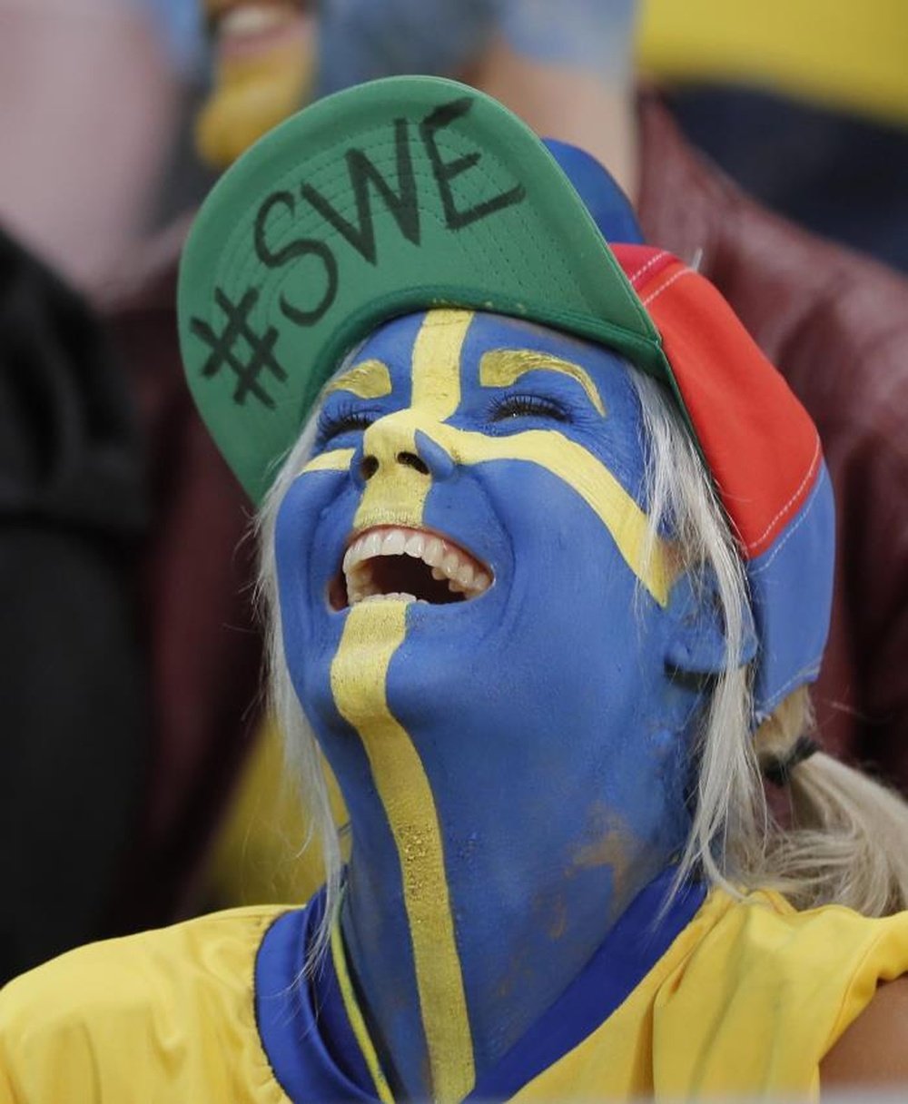 Nace el 'Stockholm Challenge' mientras vuelve el fútbol en Suecia. EFE