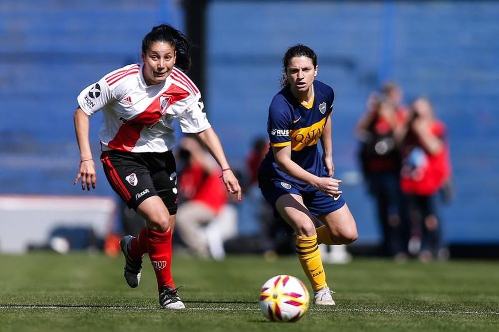 La Superliga femenina seguirá siendo profesional. EFE/Archivo