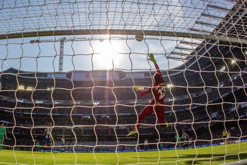 Naldo y Diego López, bajas para el choque ante el Alavés