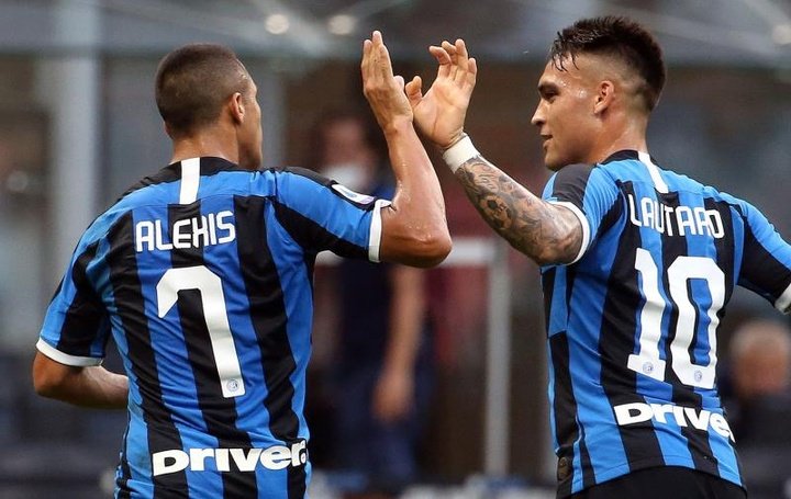 El Inter destroza al Brescia en el mejor día de Alexis