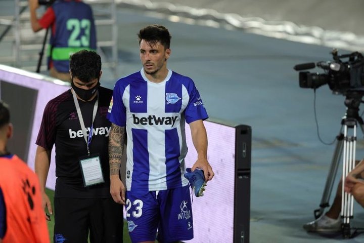 Ximo Navarro, penalti y lesión en solo 23 minutos