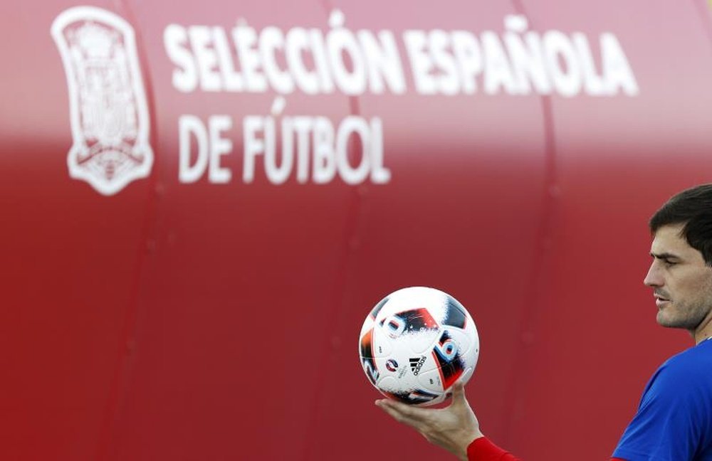 La Selección Española despidió a Iker con honores. EFE