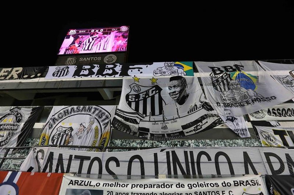Santos descartó la posibilidad de fichar a Robinho. EFE/Guilherme Dionizio/Archivo
