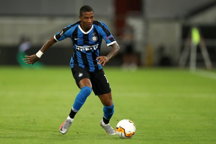 Otro positivo más en el Inter: el derbi, en peligro