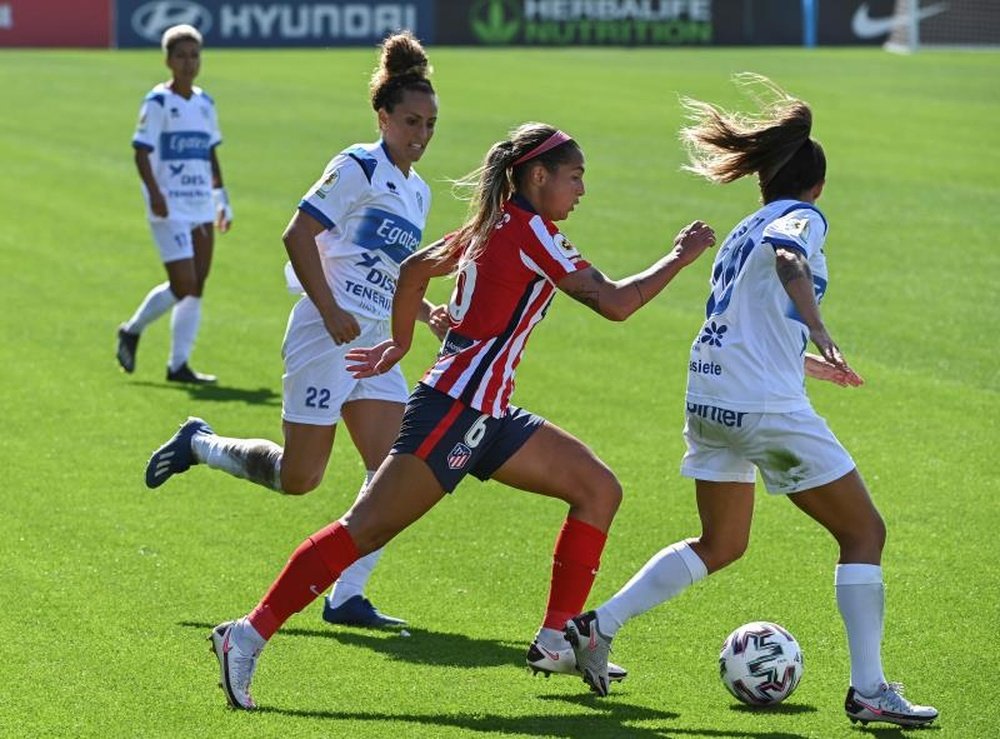 Deyna Castellanos se estrenó por todo lo alto en la Liga Española. EFE