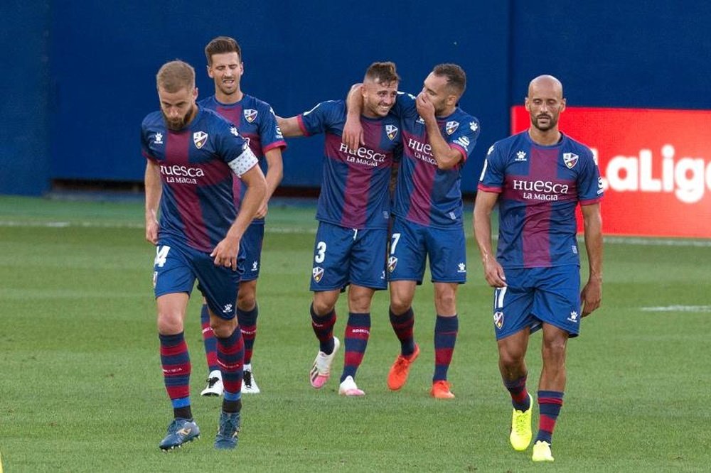 La SD Huesca y el Real Valladolid quieren ganar por primera vez. EFE