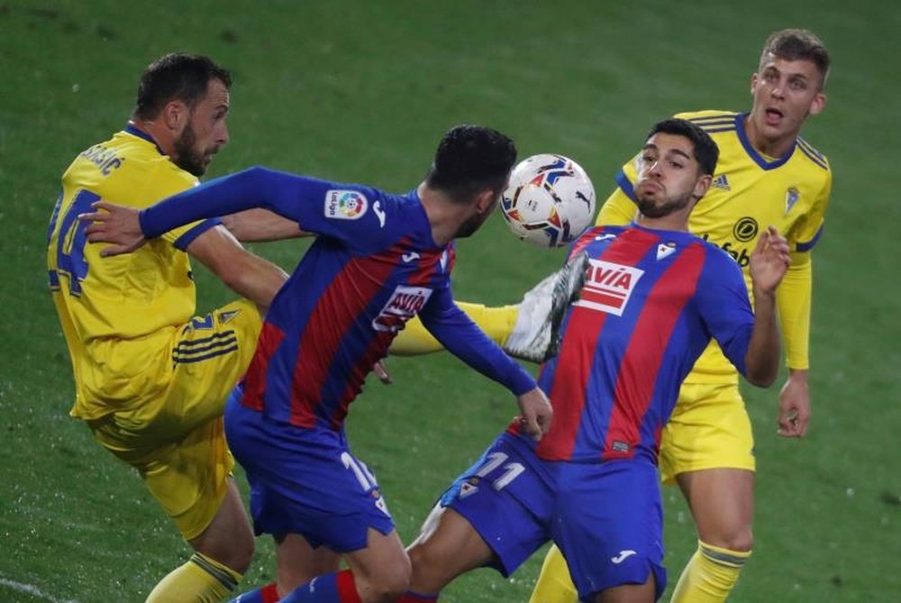 El Cádiz ha ganado todos los partidos fuera de casa. EFE