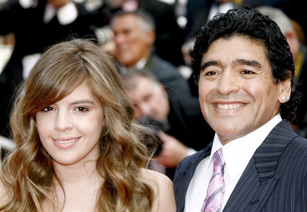 Los hijos de Maradona, con el futuro resuelto. EFE