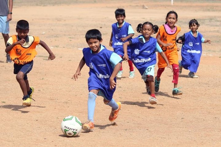 Fútbol contra la discriminación en Anantapur