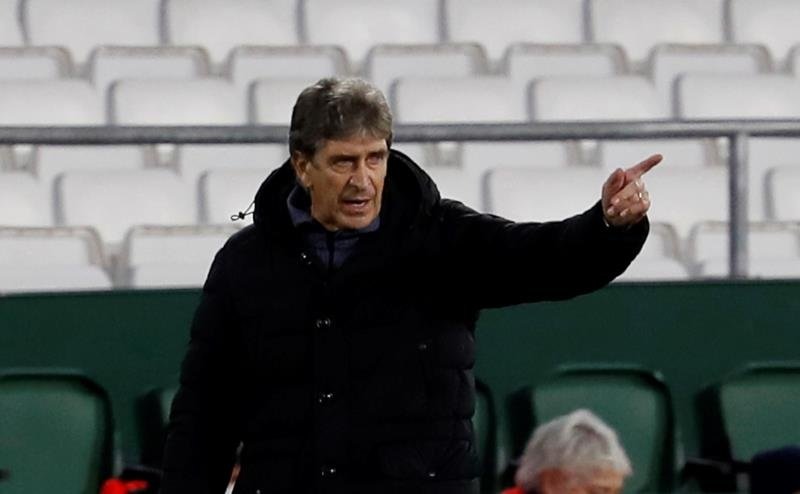 El Betis volvió al 'curro' con la duda de Borja y con Guardado casi descartado. EFE