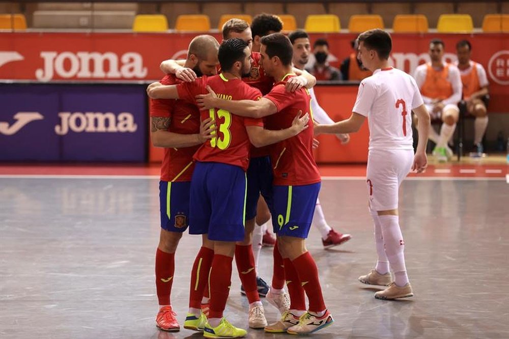 España le mete 14 a Suiza para confirmar el pleno de victorias. EFE