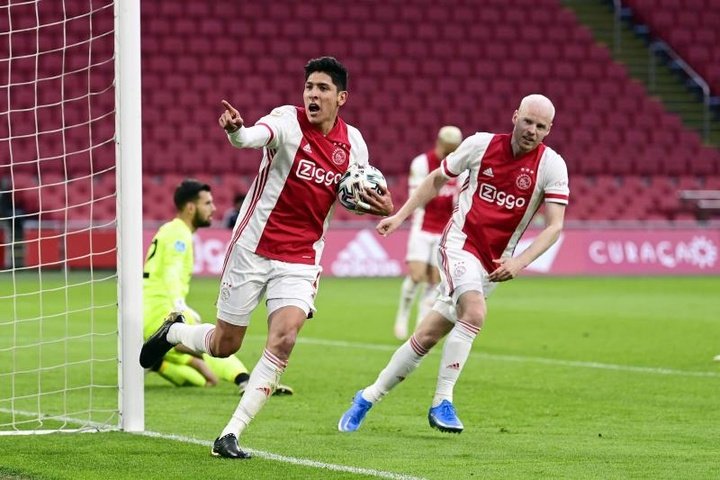 Edson Álvarez acerca al Ajax al título con su gol
