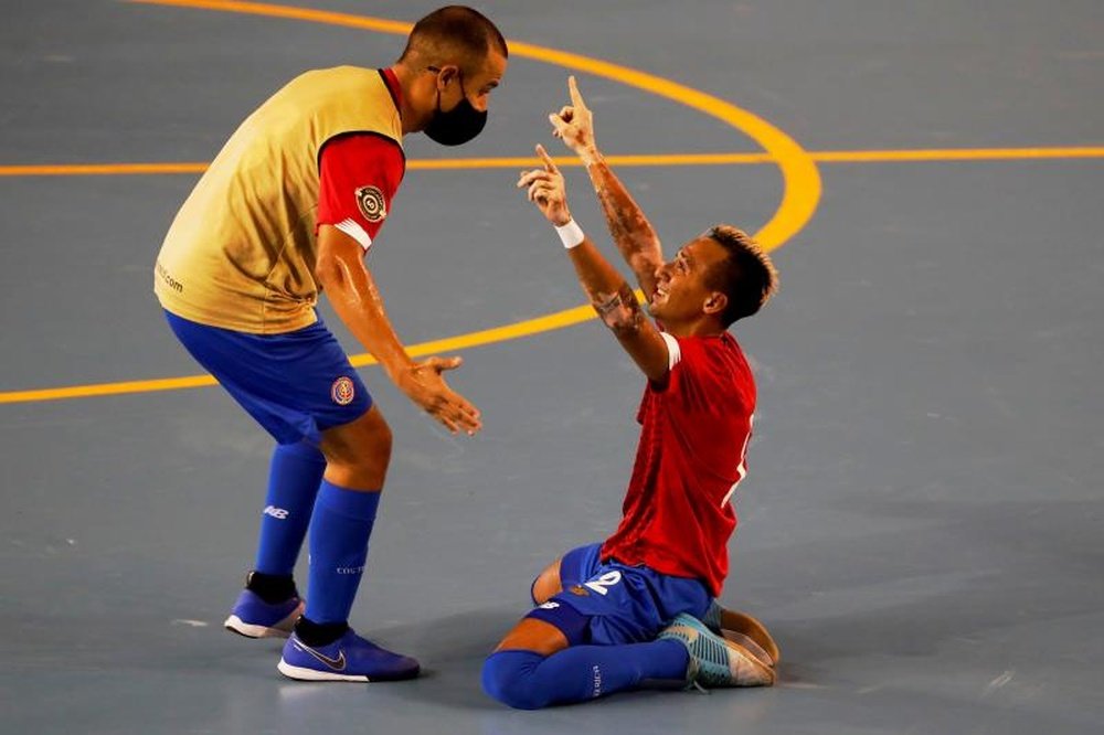 Costa Rica y EEUU se citan en la final rumbo al Mundial. EFE