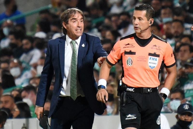 Almada cree que el resultado no refleja cómo fue el partido. EFE