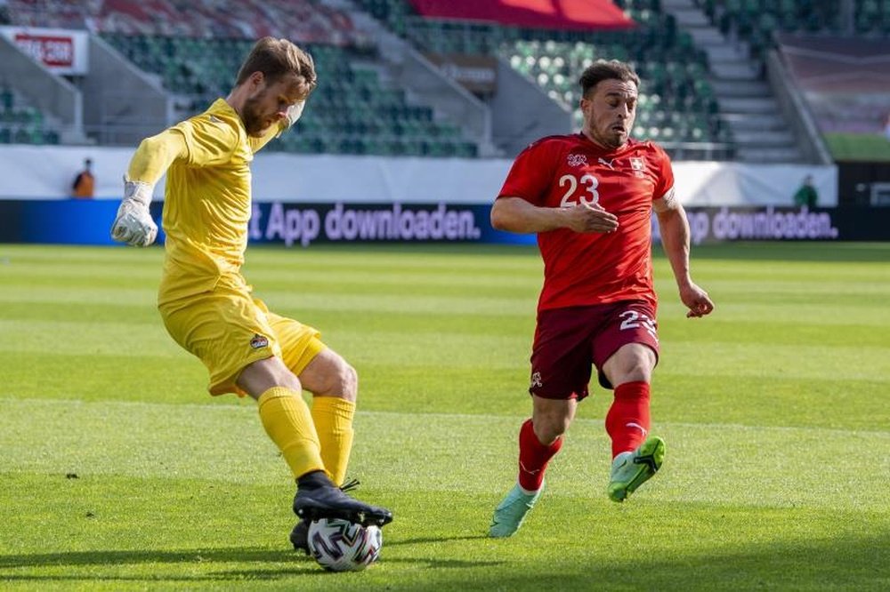 Gavranovic y Suiza le revientan la puerta a su humilde vecino. EFE