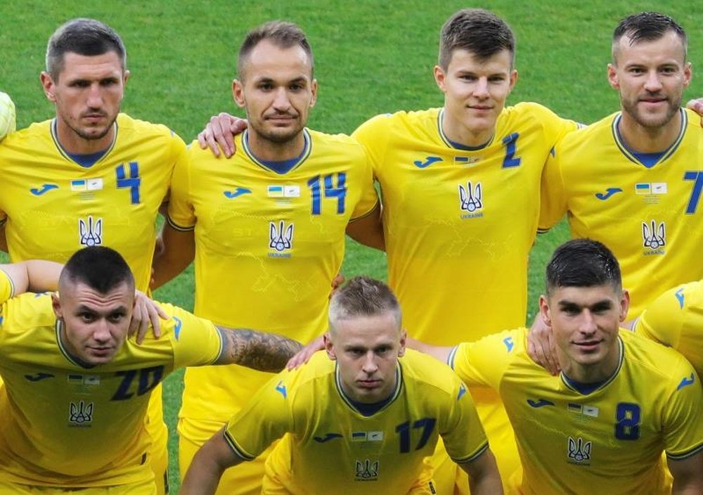 Ucrania golea y llega enchufada a la Eurocopa. EFE