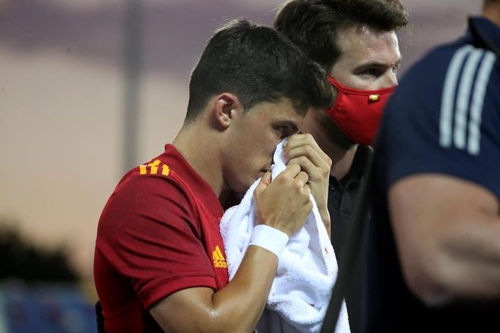 Manu García, con una posible fractura en la nariz