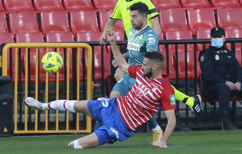Gonalons se recupera a tiempo. EFE