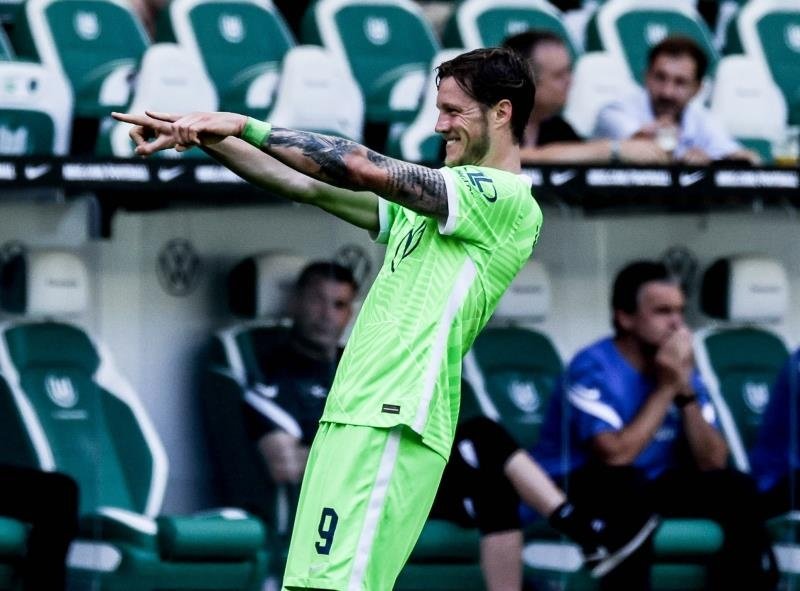 El Stuttgart golea y el Wolfsburgo no falla
