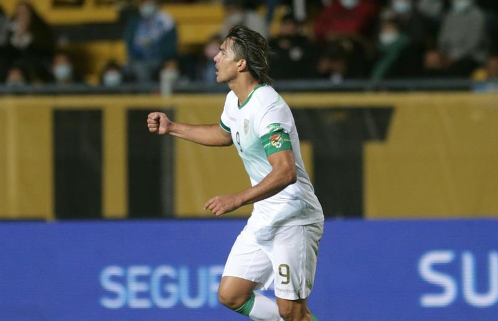 Marcelo Martins cambiaría sus dos goles ante Uruguay por los tres puntos. EFE