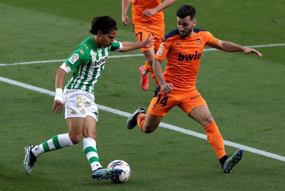 Gayà regresó a los entrenamientos tras sus molestias. EFE