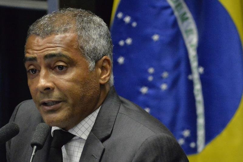 Romario, operado de urgencia de la vesícula. EFE