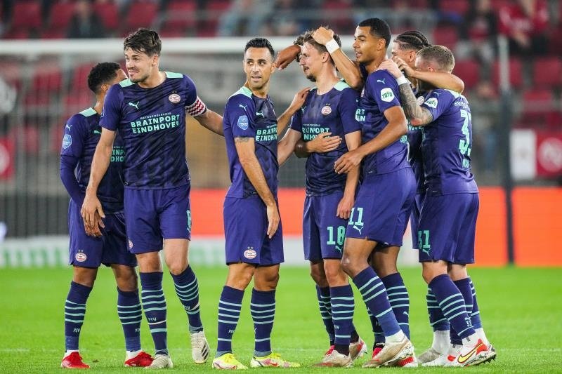 El PSV Eindhoven mantiene la distancia con el Ajax con una goleada