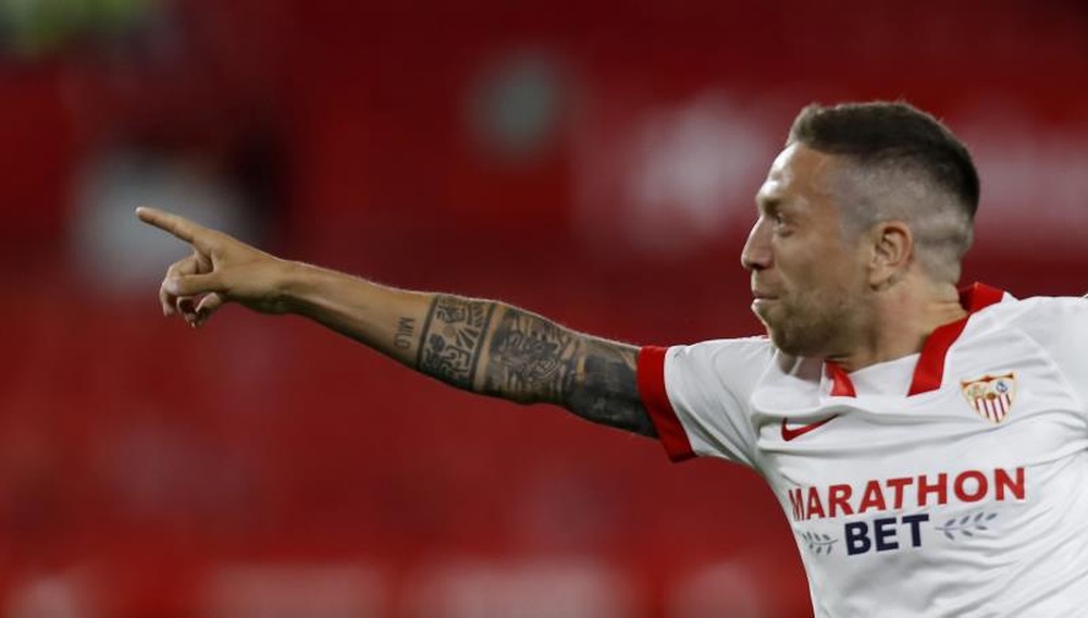 El Papu Gómez opinó sobre la suspensión del Brasil-Argentina. EFE