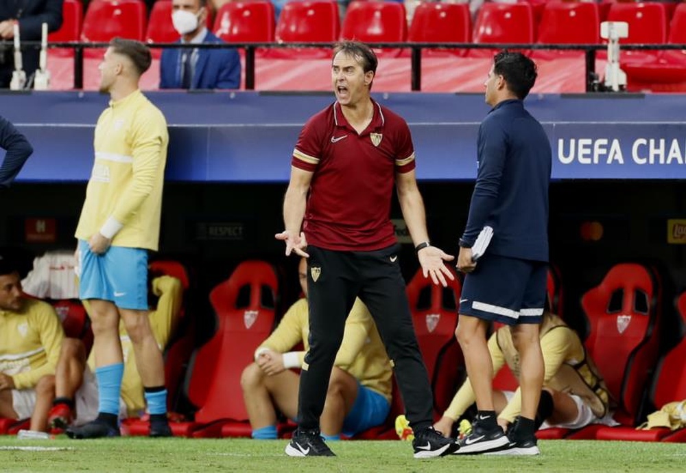 Lopetegui perfila con todos la cita de San Sebastián. EFE