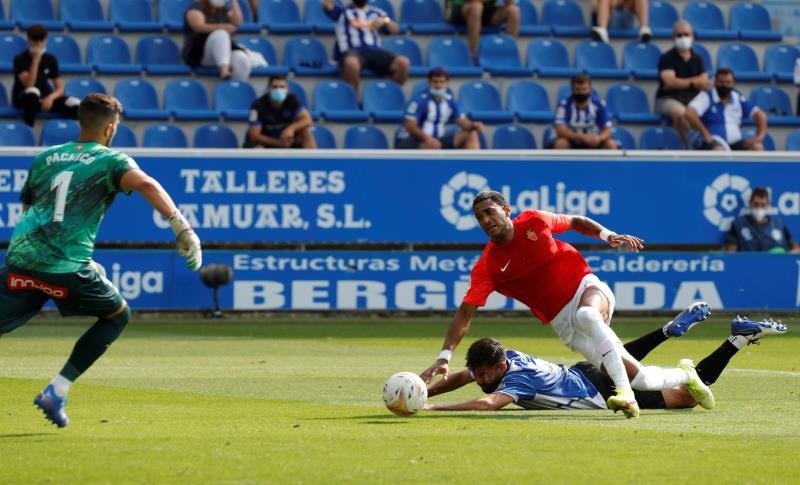 Pacheco volverá a la portería del Alavés frente al Espanyol