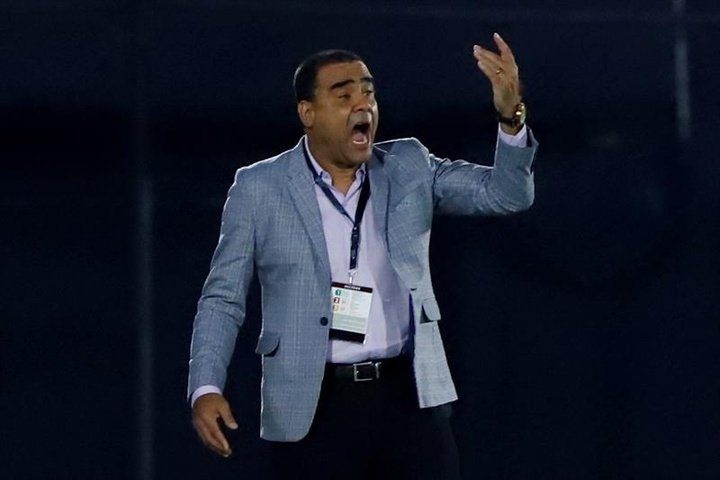 Leonardo González dirigirá a Venezuela tres partidos más