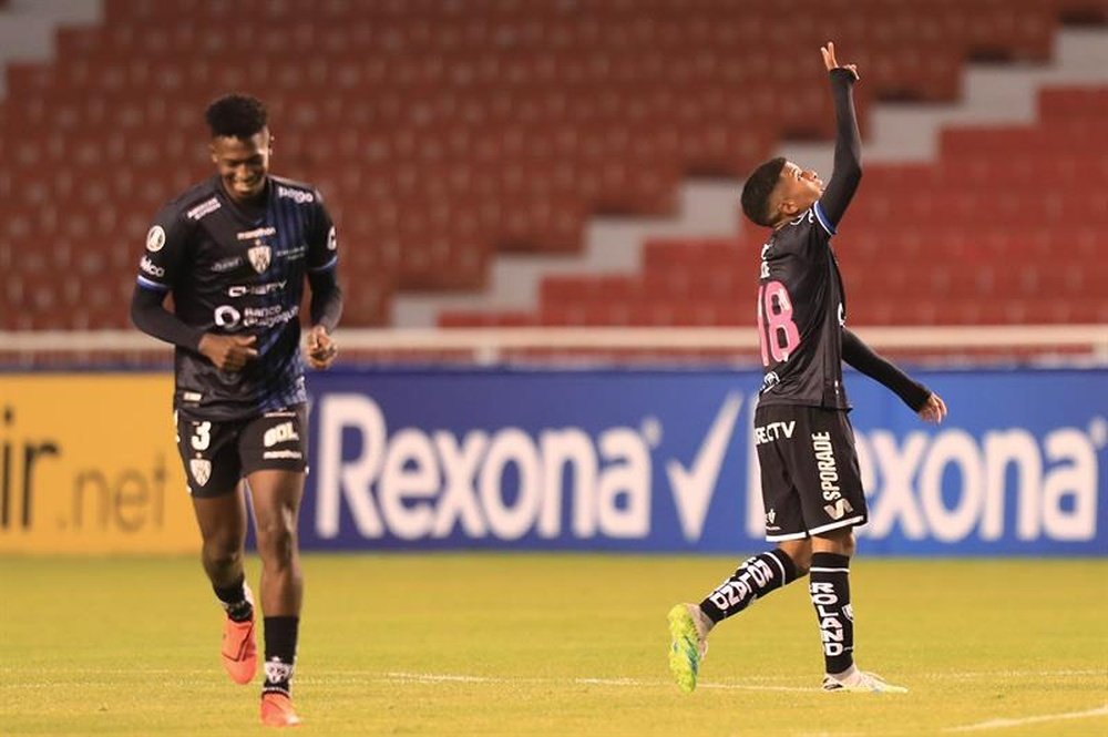 Técnico Universitario logró un meritorio empate. EFE