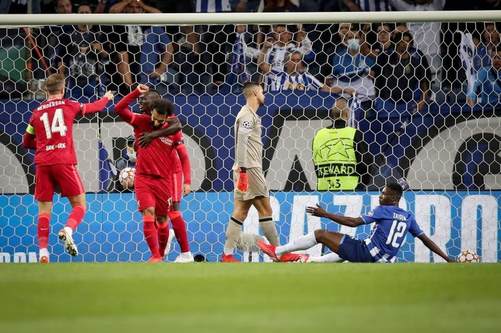 El Liverpool se dio un festín en Oporto. EFE