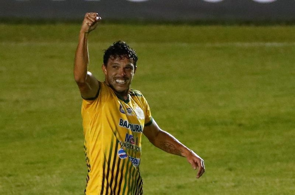 Landín mete a Guastatoya en la siguiente fase. EFE