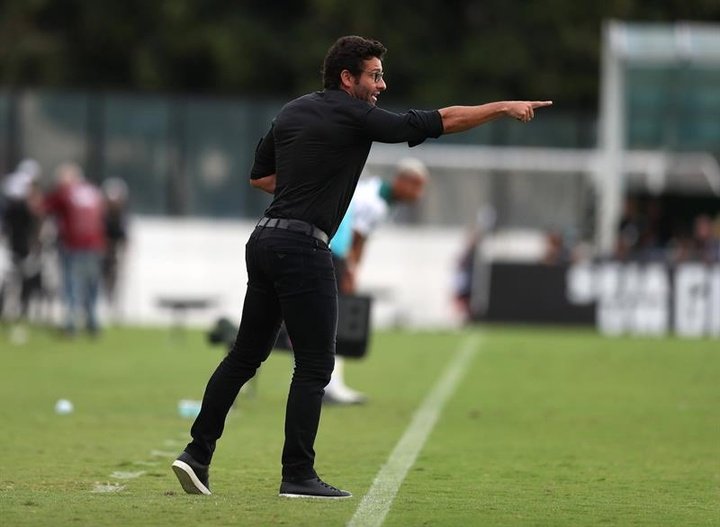 Después de llegar a la final... ¡Paranaense anunció un cambio de entrenador!