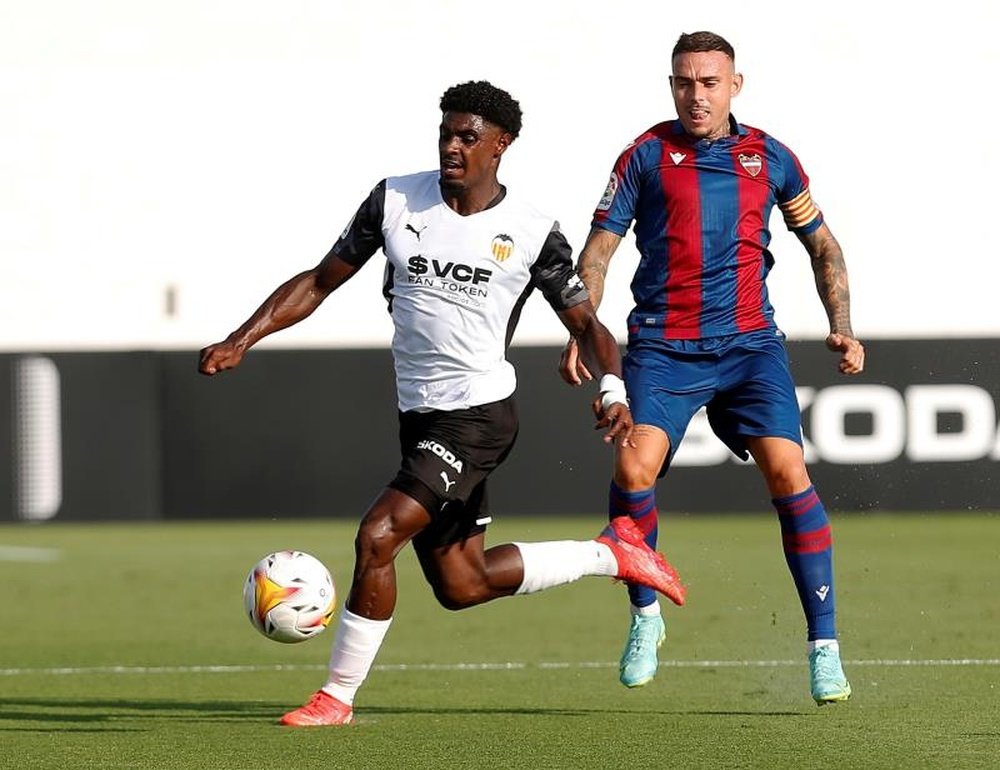 El Valencia renueva a Thierry Correia hasta 2026. EFE