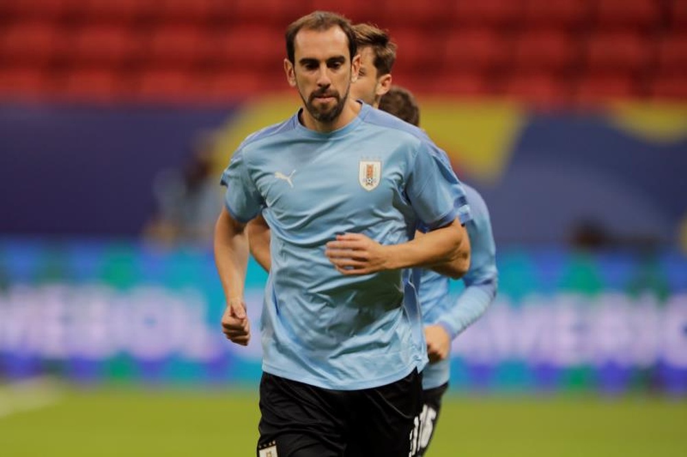 Uruguay se ejercitó antes de viajar a Brasil. EFE