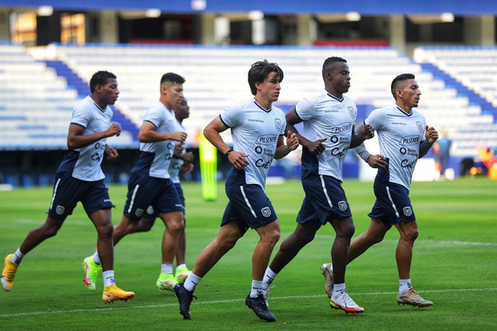Ecuador se ejercitó antes de poner rumbo a Barranquilla. EFE