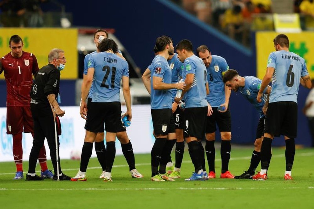 El miedo a no estar en el Mundial acecha a Uruguay. EFE